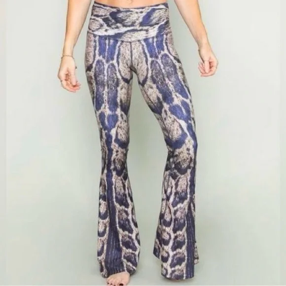 Niyama Sol Brown & Black Animal Print Super Flare Pants Size Medium - Picture 5 of 16